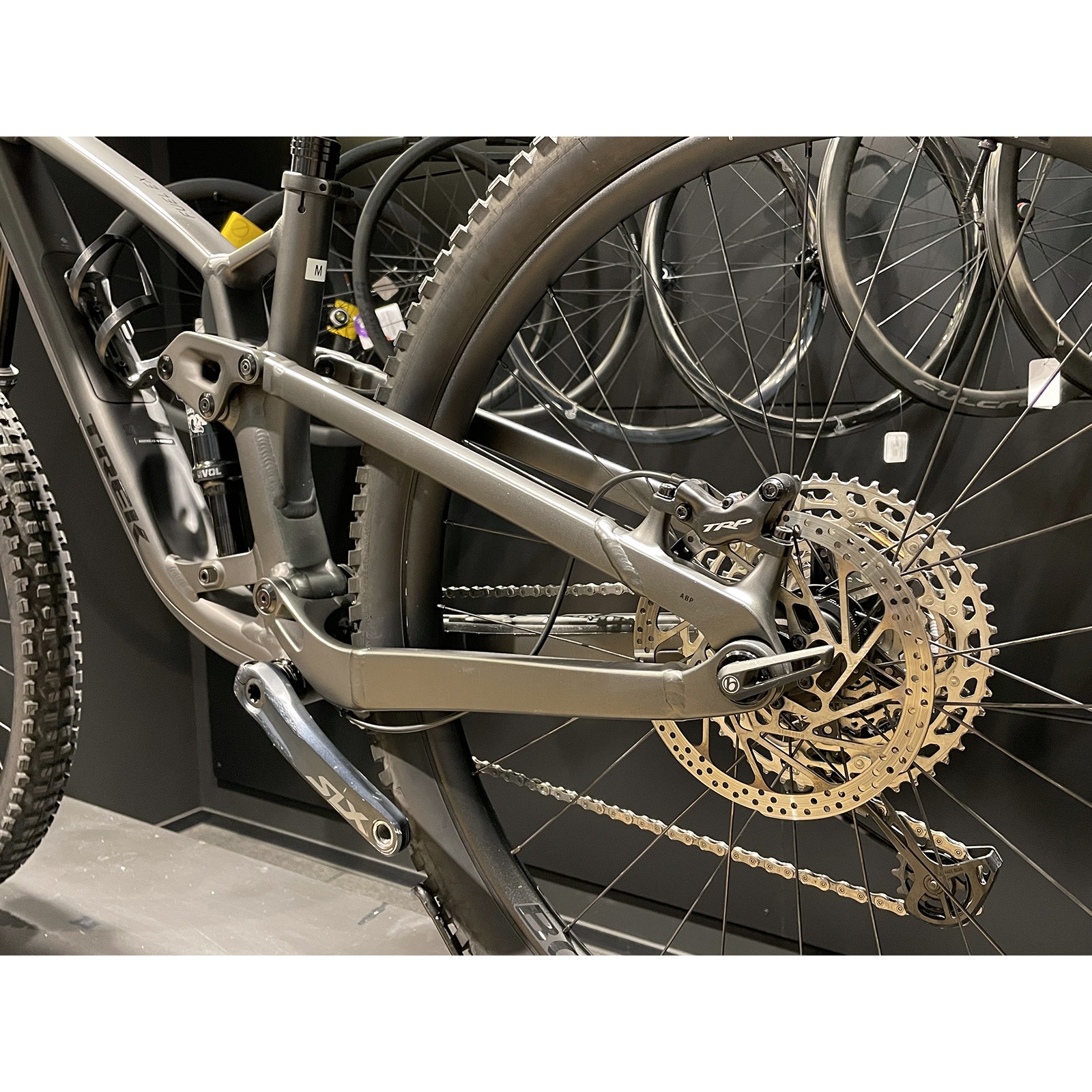 VTT tout-suspendu d'occasion Trek Fuel EX 7 Gen.6 150mm Matte Dnister Black 2022