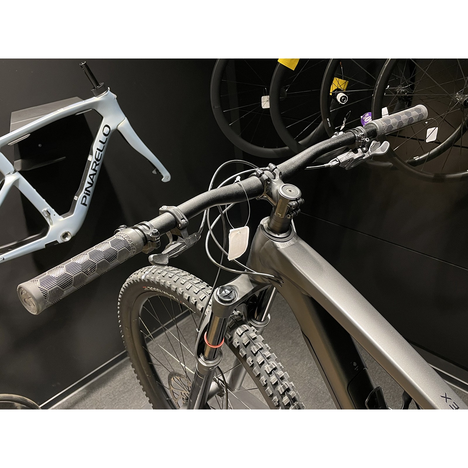 Used Trek Fuel EX 7 Gen.6 150mm Matte Dnister Black 2022 full-suspension MTB