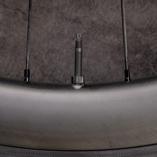 Absolute Black AETHER carbon black tubeless ventielset 18-30mm - TVALVE30/BK