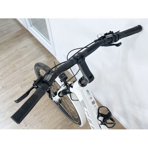 Bicicleta híbrida feminina Scott Sub Sport 20 branca usada, ano 2019.