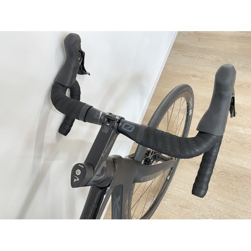 Vélo de route Pinarello Prince FX Shimano 105 carbone noir 2023 - Taille 54,5 cm (M)