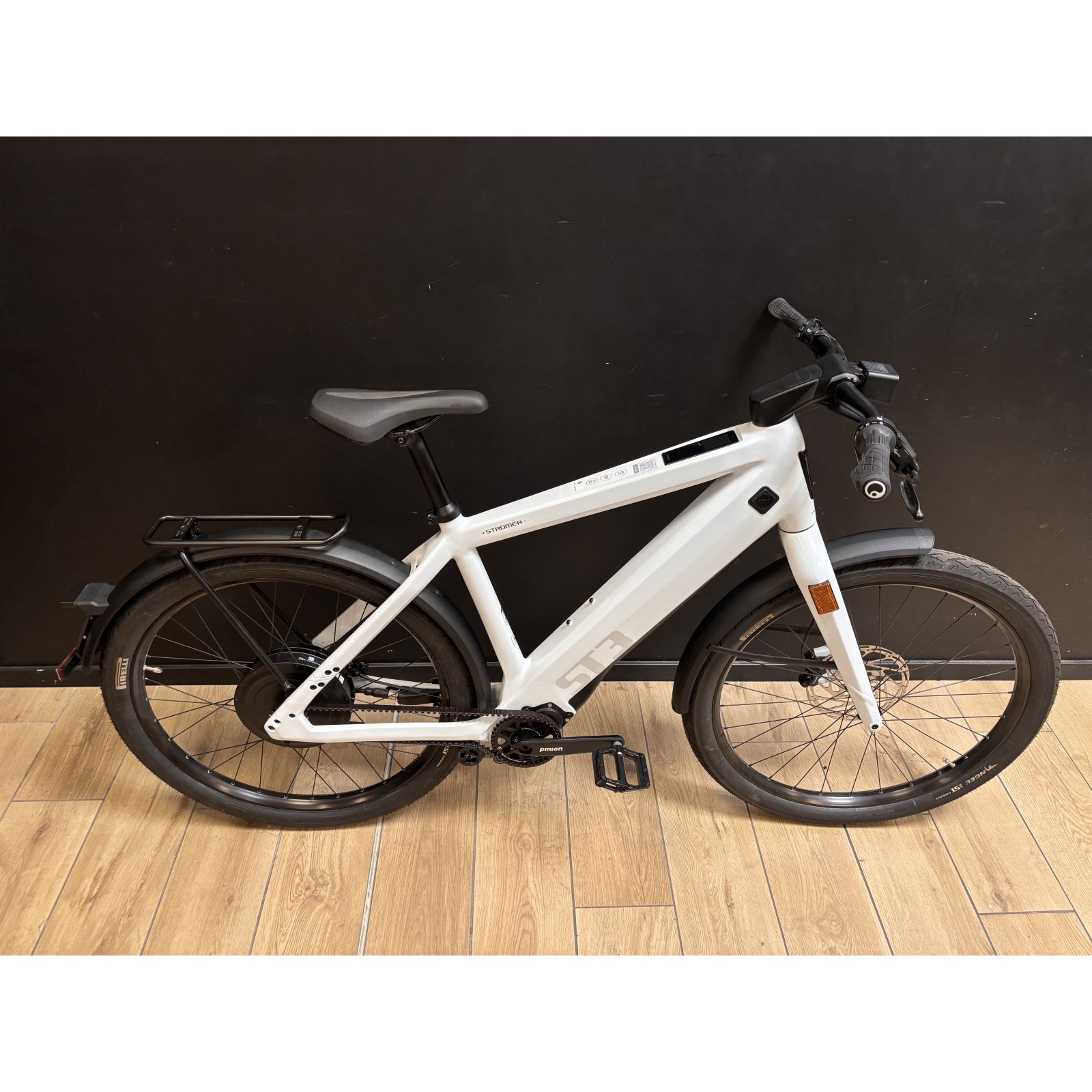 E-bike / Bicicletta elettrica Stromer ST3 Sport Pinion 983Wh, velocità massima 45 km/h, colore bianco, modello 2023