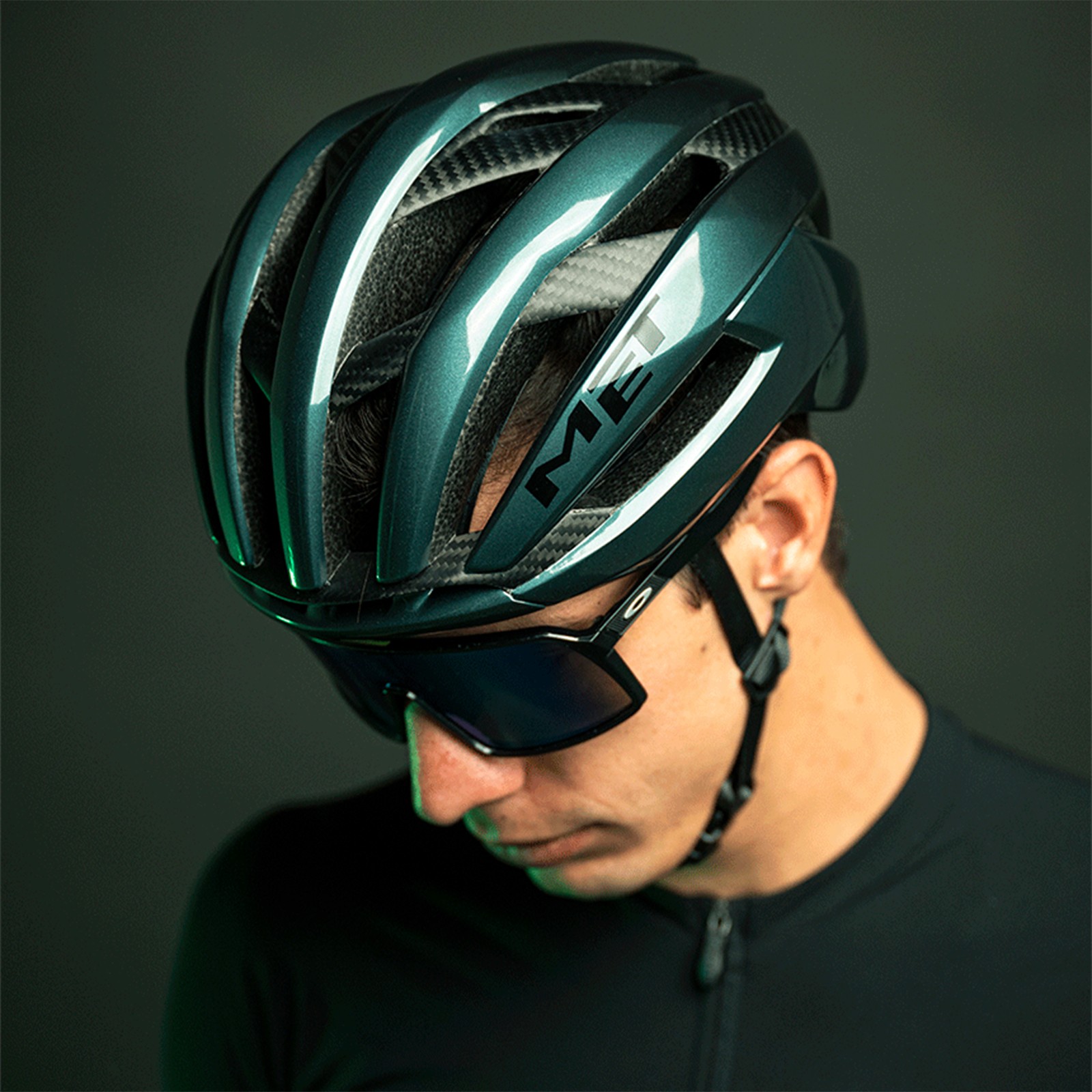 Casco de ciclismo Met Trenta 3K Carbon MIPS Hyper Teal Glossy GN1 - 3HM162CE00