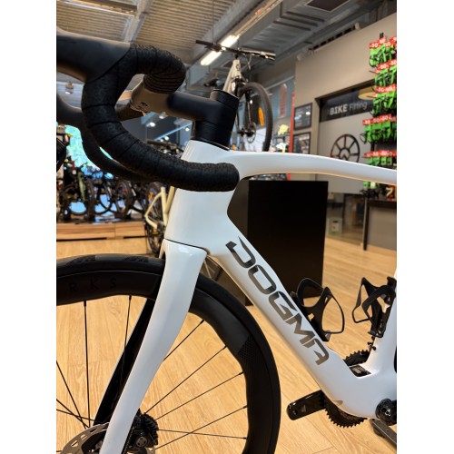 Pinarello Dogma F 2025 Edge Crystal White
