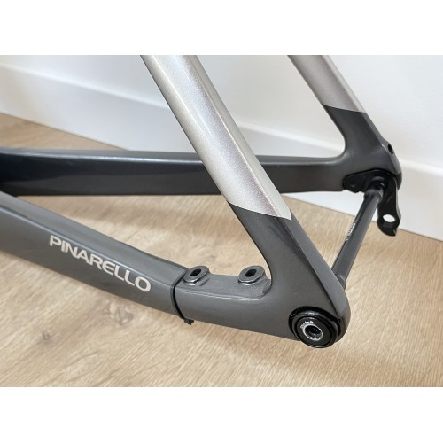 Cadre en carbone Pinarello Dogma F 2024 taille 53cm MyWay avec Cockpit MOST