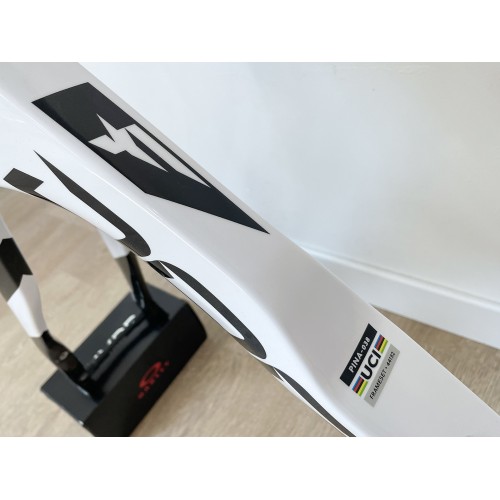 Gebruikt carbon Frame Pinarello Dogma F 54cm wit zwart 2023 + Cockpit MOST