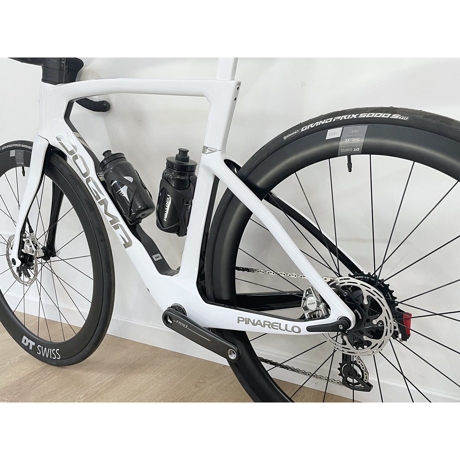 Pinarello Dogma F 2025 Edge Kristallweiß