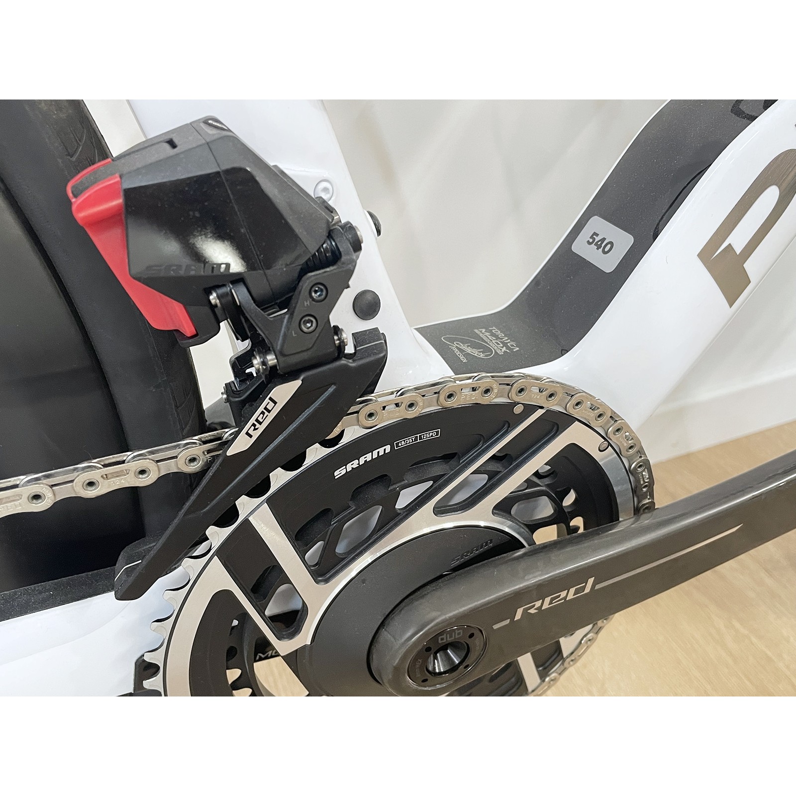 Pinarello Dogma F 2025 Edge Crystal White
