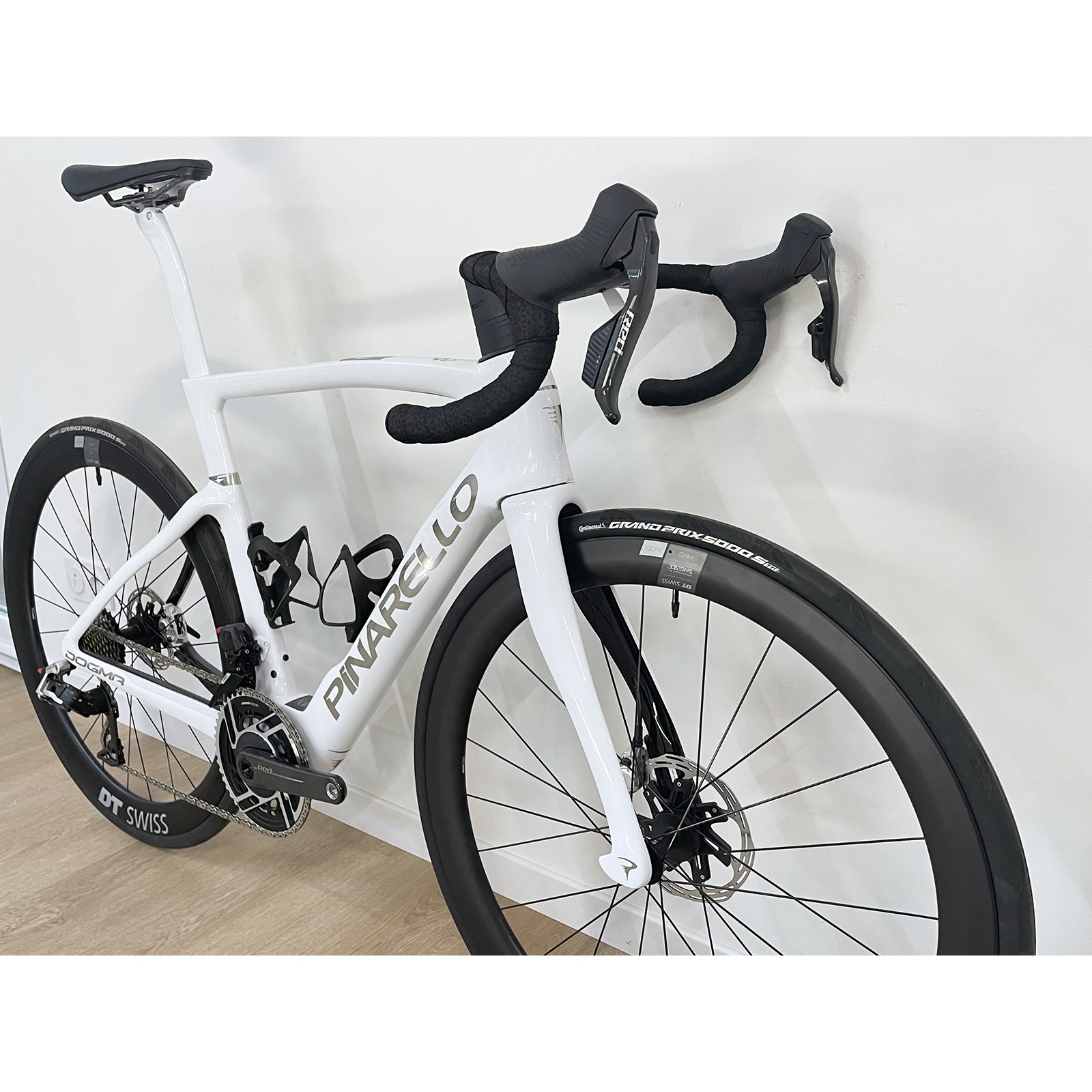 Pinarello Dogma F 2025 Edge Crystal White