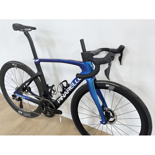 Pinarello Dogma F Luxter Blue, carbono brillante, Dura-Ace Di2 12v / ARC 1400 Dicut, bicicleta de carreras 2026