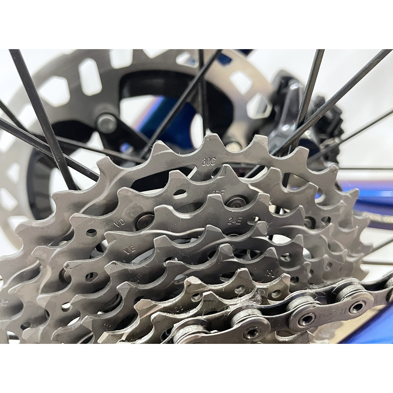 Pinarello Dogma F Luxter Blue, carbono brillante, Dura-Ace Di2 12v / ARC 1400 Dicut, bicicleta de carreras 2026