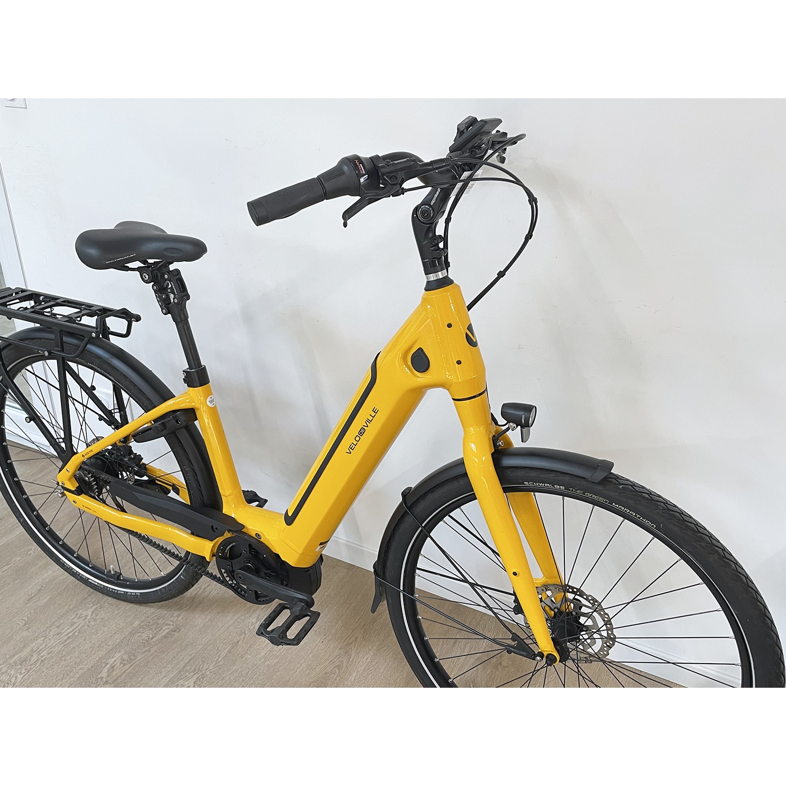 Vélodeville® Trekking AEB 990 gebrauchtes e-Bike / Pedelec 625Wh gelb Größe 45 (S) 2024