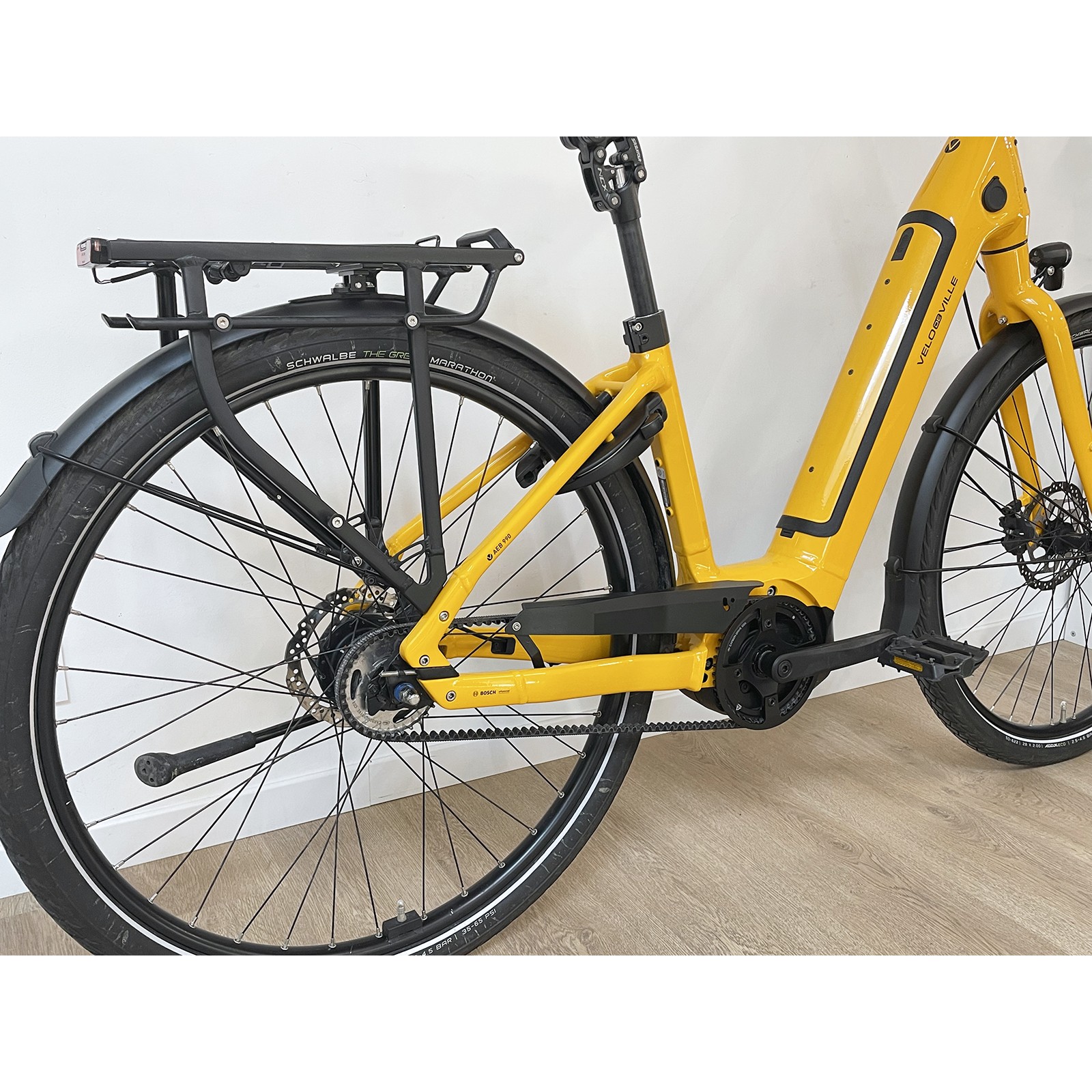 bicicleta elétrica / e-bike usada Vélodeville® Trekking AEB 990, 625Wh, amarela, tamanho 45 (S), ano 2024.