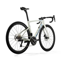 Vélo de route Pinarello F5 105 Di2 Furious White 2024 Vélo de route Pinarello F5 105 Di2 Furious White 2024