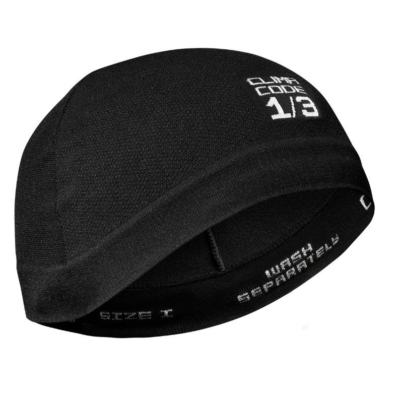 Gorra Assos Robo debajo del casco