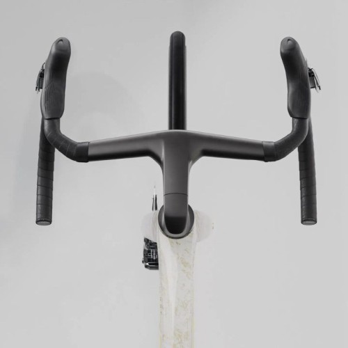 Bicicletta da strada Trek Madone SLR 7 di ottava generazione.