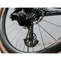 Chape de dérailleur arrière Nova Ride carbone céramique Sram AXS Red/Force Chape de dérailleur arrière Nova Ride carbone céramique Sram AXS Red/Force