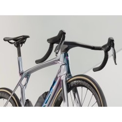 Trek Madone Road Bike SLR 9 AXS Icon Interstellar 2025