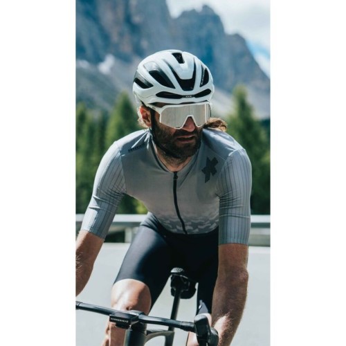 Kask Elemento: High-end cycling helmet for performance and safety