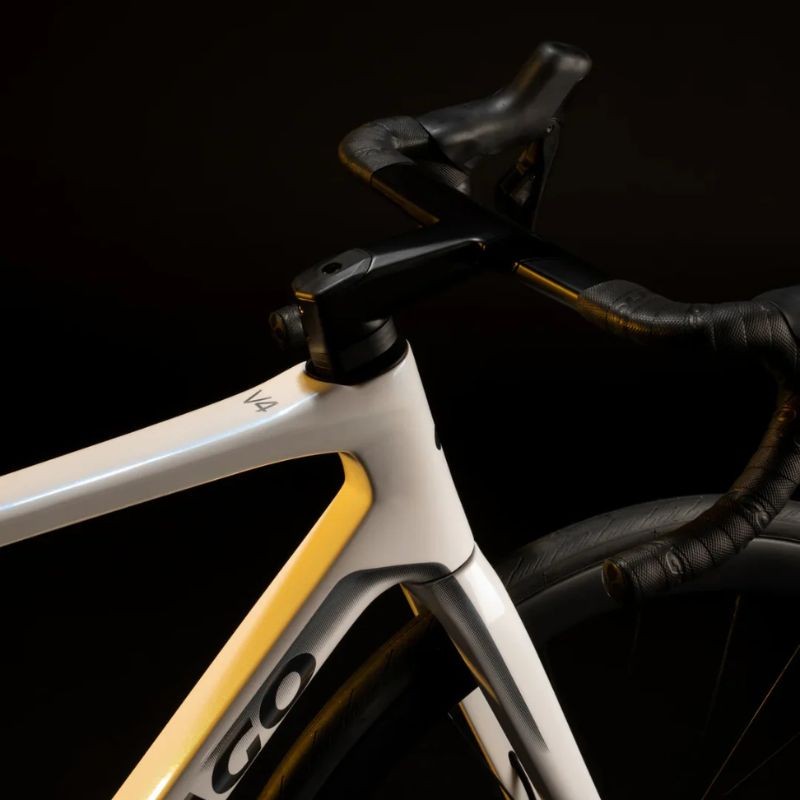 Road bike Colnago V4 Shimano Ultegra R8170 DI2 12V Vision 45 White Road bike Colnago V4 Shimano Ultegra R8170 DI2 12V Vision 45 White