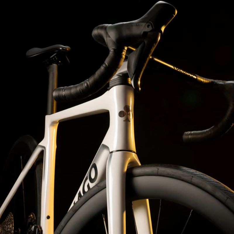 Road bike Colnago V4 Shimano Ultegra R8170 DI2 12V Vision 45 White Road bike Colnago V4 Shimano Ultegra R8170 DI2 12V Vision 45 White