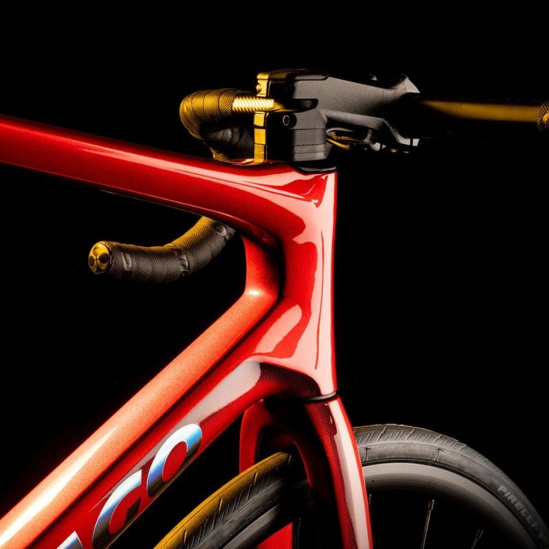 Vélo de route Colnago V4 Shimano 105 R7170 DI2 12V Vision SC 45 Rouge Vélo de route Colnago V4 Shimano 105 R7170 DI2 12V Vision SC 45 Rouge