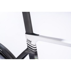 Colnago V5Rs Shimano Ultegra R8250 DI2 12V Vision Road Bike Colnago V5Rs Shimano Ultegra R8250 DI2 12V Vision Road Bike