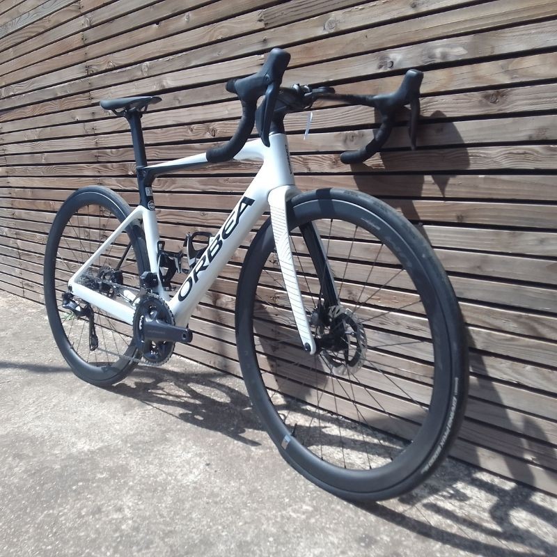 Vélo de route d'occasion Orbea Orca M20ILTD Vélo de route d'occasion Orbea Orca M20ILTD