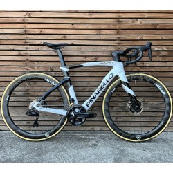 Vélo de route d'occasion Pinarello Dogma F Disc 2024