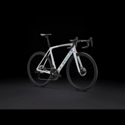 Trek Emonda SL 7 White / Quicksilver 2023 Road Bike Trek Emonda SL 7 White / Quicksilver 2023 Road Bike