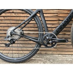 Vélo de gravel d'occasion Pinarello Grevil GRX 815 DI2 2023 Vélo de gravel d'occasion Pinarello Grevil GRX 815 DI2 2023