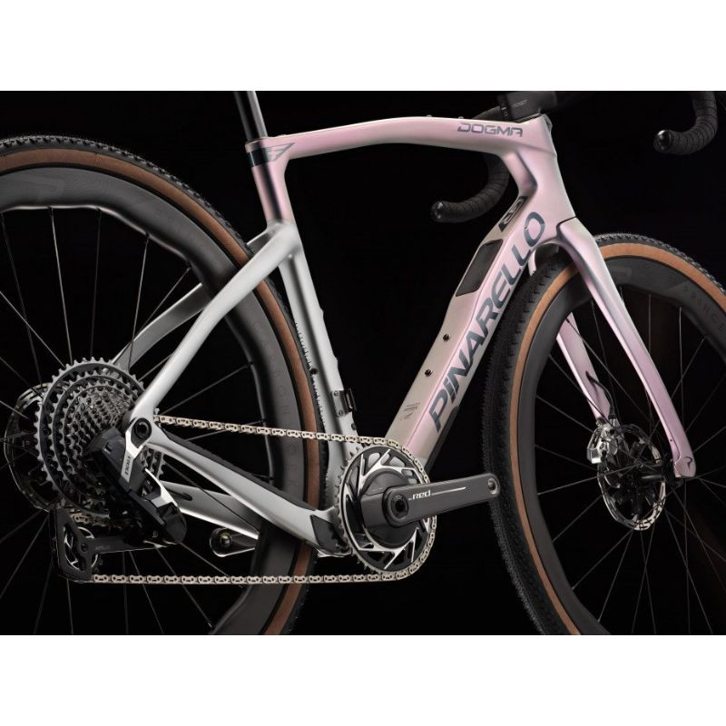 Vélo de gravel Pinarello Dogma GR Sram Red XPLR AXS 1X13 Interstellar Grey Matt 2026 Vélo de gravel Pinarello Dogma GR Sram Red XPLR AXS 1X13 Interstellar Grey Matt 2026