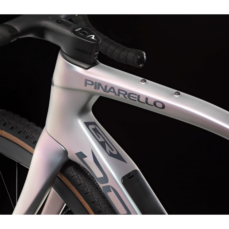 Vélo de gravel Pinarello Dogma GR Sram Red XPLR AXS 1X13 Interstellar Grey Matt 2026 Vélo de gravel Pinarello Dogma GR Sram Red XPLR AXS 1X13 Interstellar Grey Matt 2026